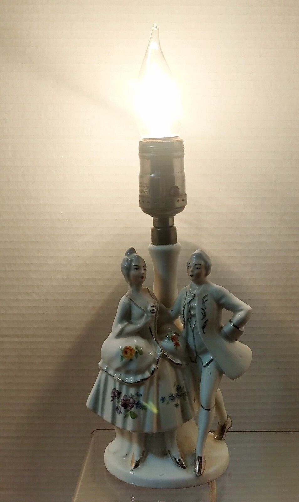 Vintage Victorian Couple Figurine Parlor Boudoir Table Lamp Porscelin Germany 