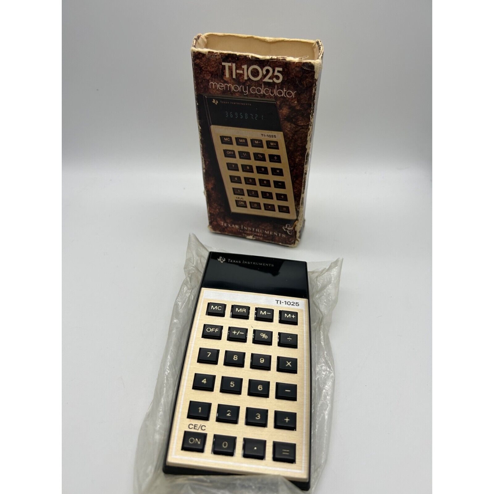 Vintage 1977 Texas Instruments Model TI-1025 Memory Calculator NIB