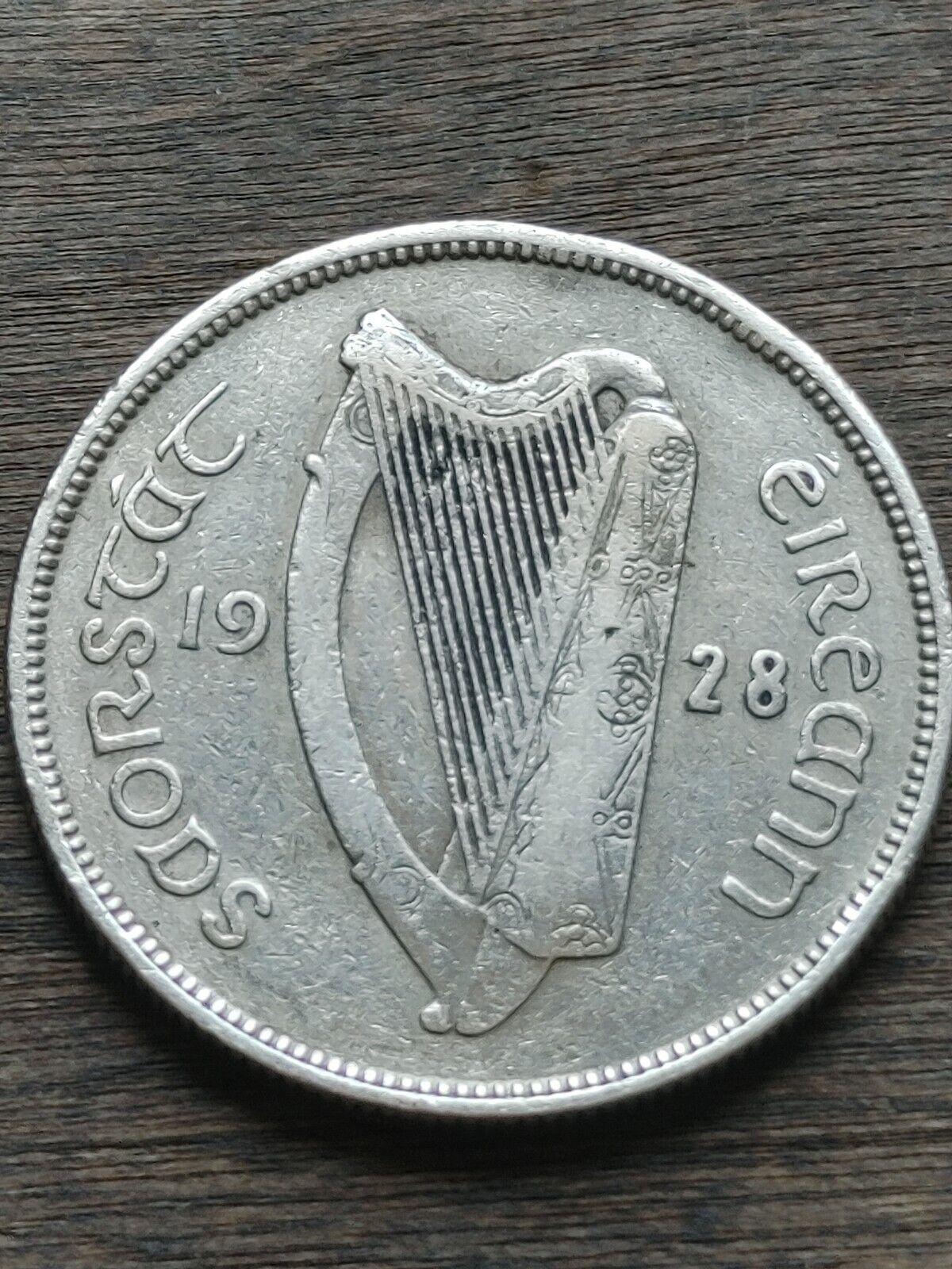 Original FINE 1928 Ireland Irish .750 Silver Florin Coin, w Holder Included 