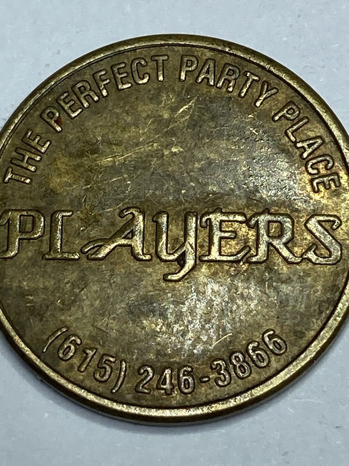 VINTAGE PLAYERS - THE PERFECT PARTY PLACE - VIDEO GAME ARCADE TOKEN - LOOK