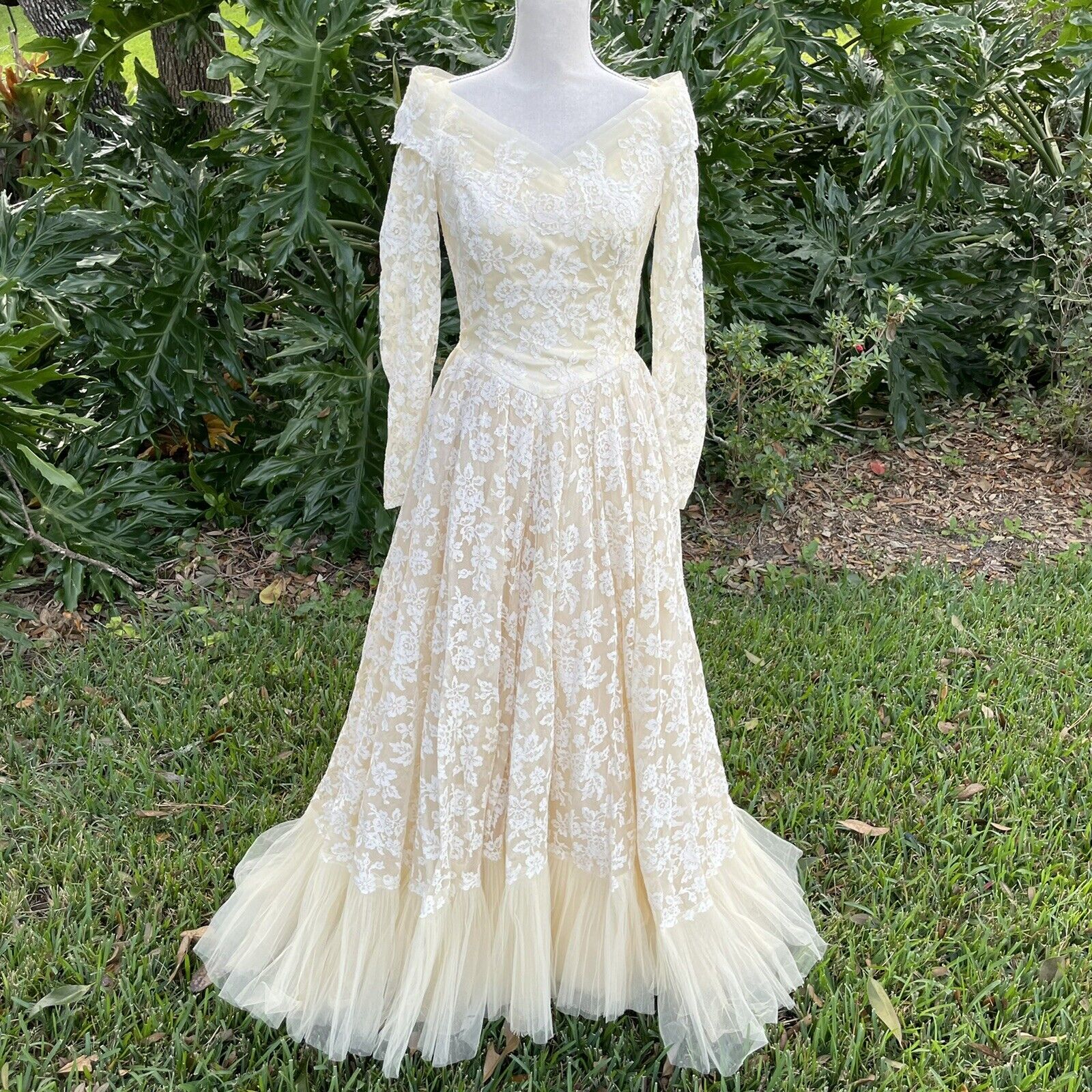 Vintage Marshall Fields & Co Wedding Dress The Brides Room 1950s Lace Tulle
