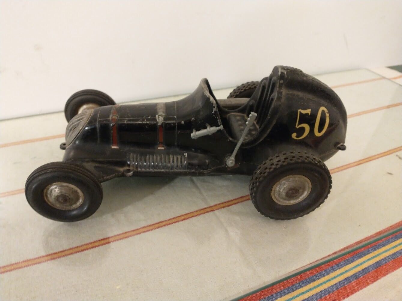 cool  1948/49 roy cox thimble drome special tether car 