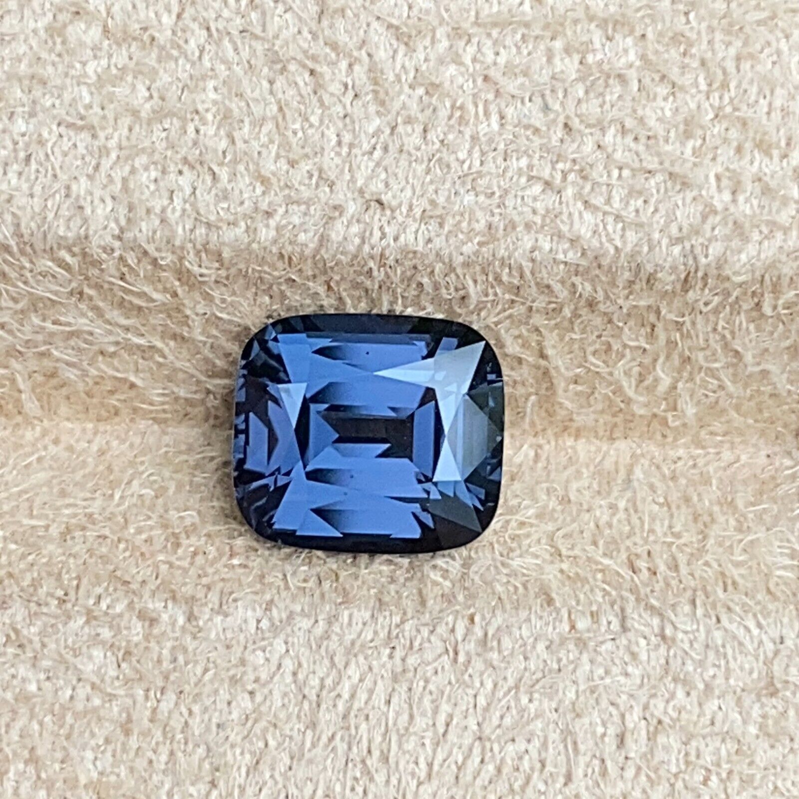 RAREST 2.60 CT\'s AWESOME METALLIC ASH BLUE SPINEL , UNHEATED GEM FROM SRI LANKA