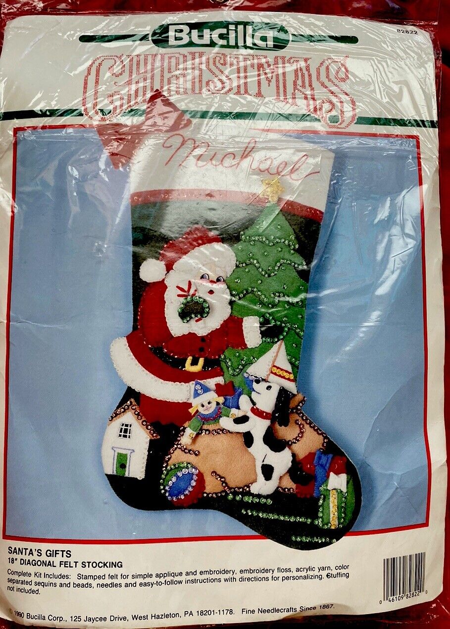 Vintage 1990 Bucilla Felt Stocking Kit Santa\'s Gift #82822 Christmas Dog Toys