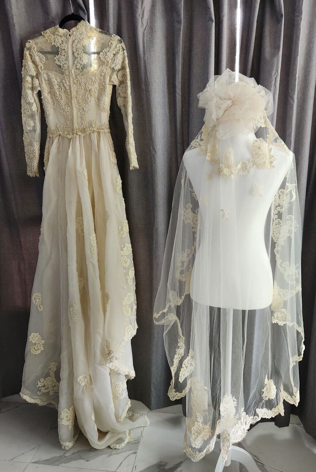 VTG 1960 Victorian  Priscilla Boston Beaded Wedding Dress Cream Lace Satin Veil 