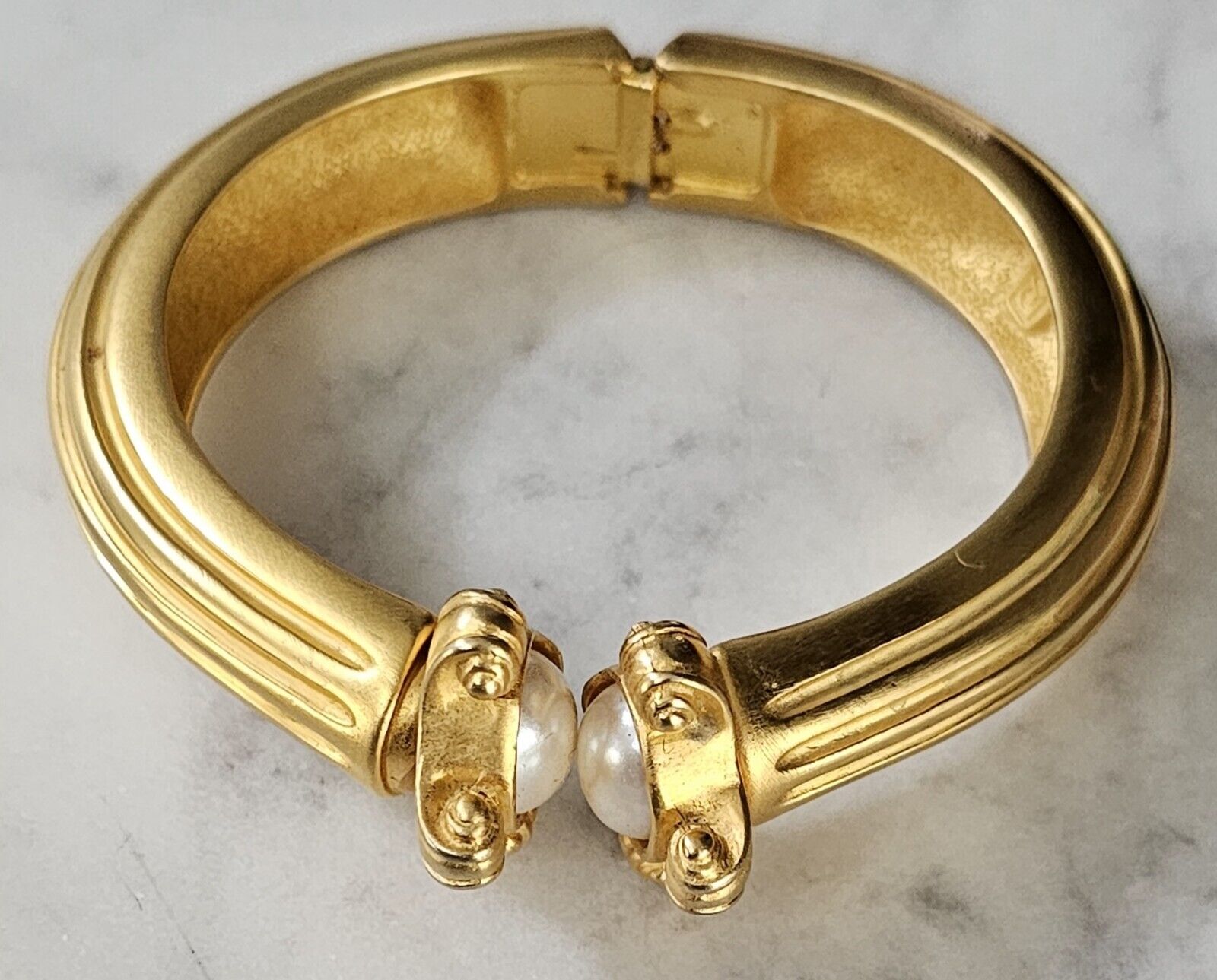 Vintage Carlisle New York Gold Tone Bracelet - Signed