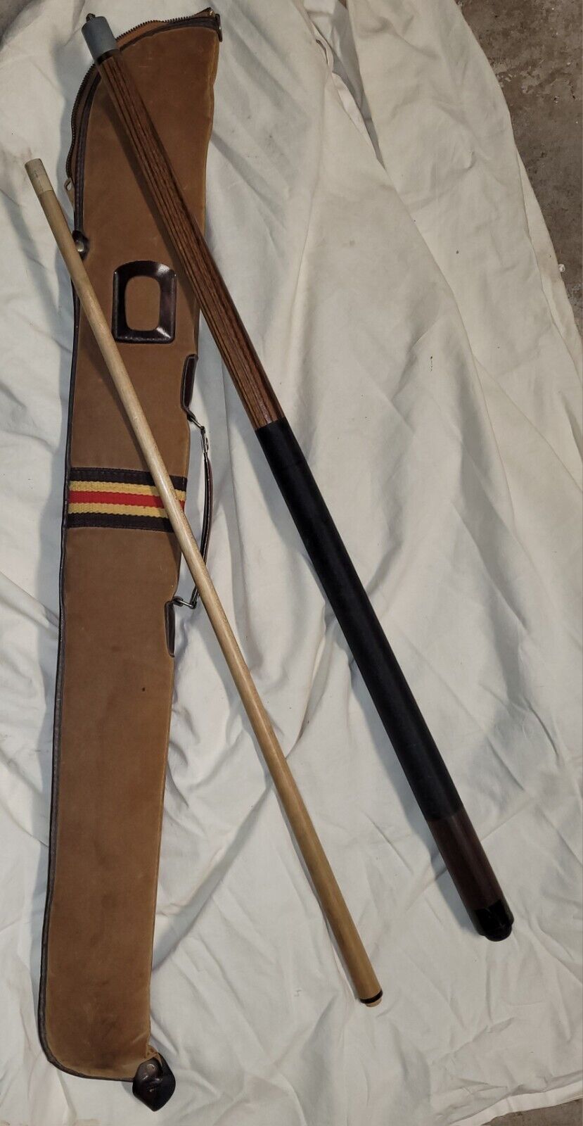 Brunswick Vintage Pool Cue with Leather Case