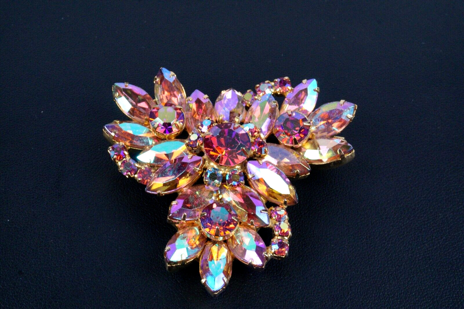 Vintage JULIANA D&E Pink Glass Rhinestone Flower Pin Brooch~ Beautiful