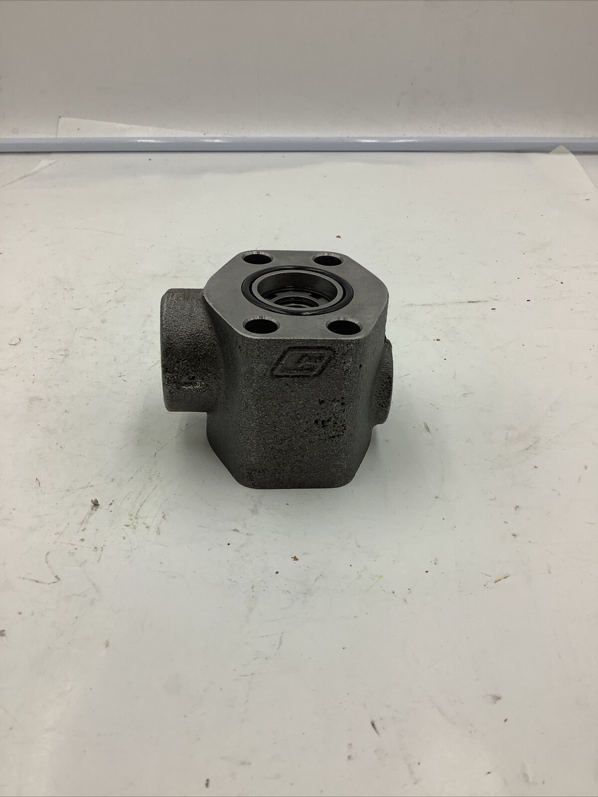 New Parker Commercial Hydraulic Valve 316-9414-015 HANNIFIN 3169414015 PH FLOW