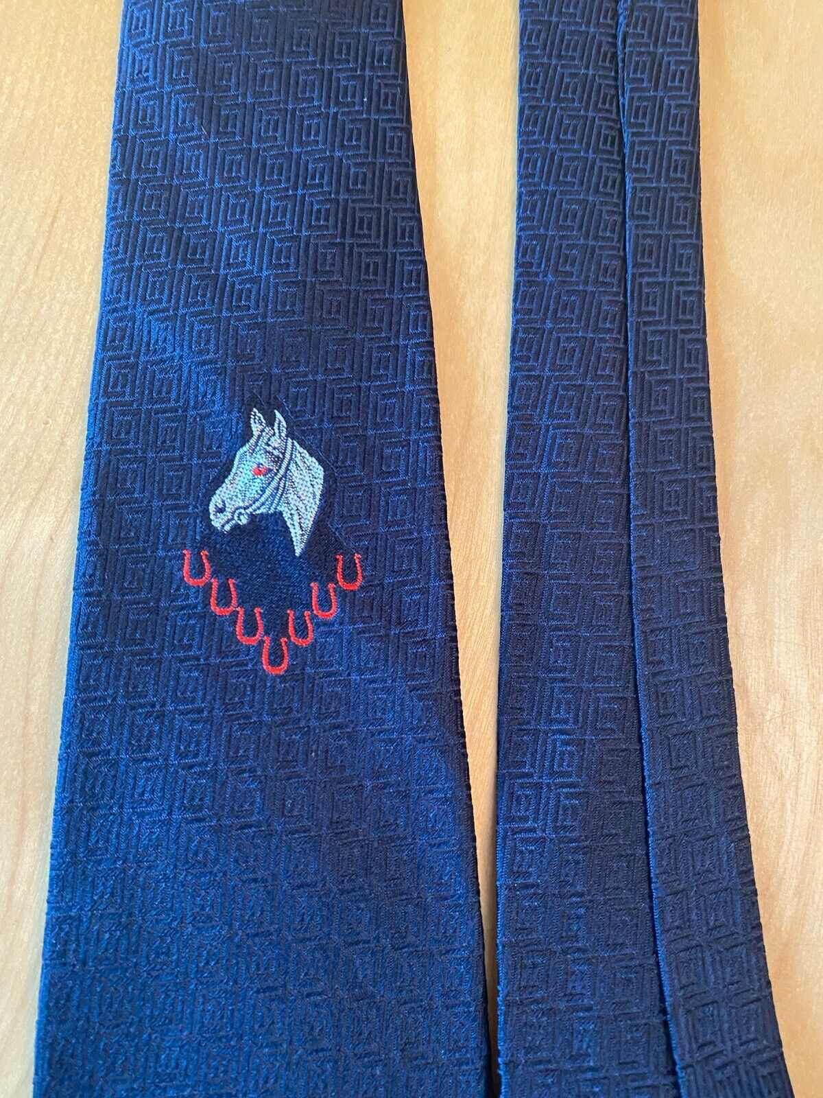 VINTAGE HICKOK MENS SKINNY TIE ALL SILK EMBROIDERED HORSE 