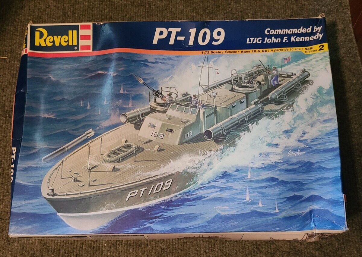 1999 Revell 85-0310 PT-109 Boat Commanded By LTJG John F Kennedy 1/72 Model, New
