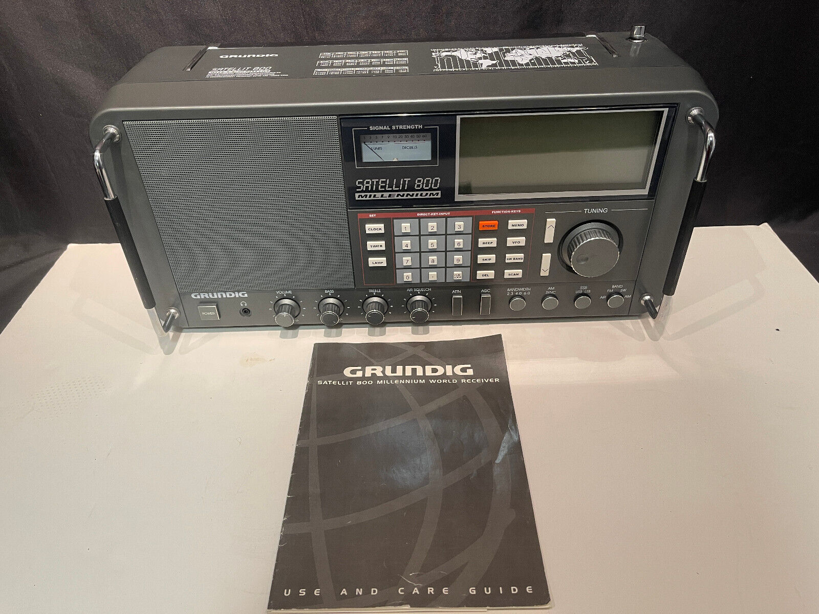 Grundig Satellit 800 Millennium Shortwave AM FM Radio World Wide Receiver MINT