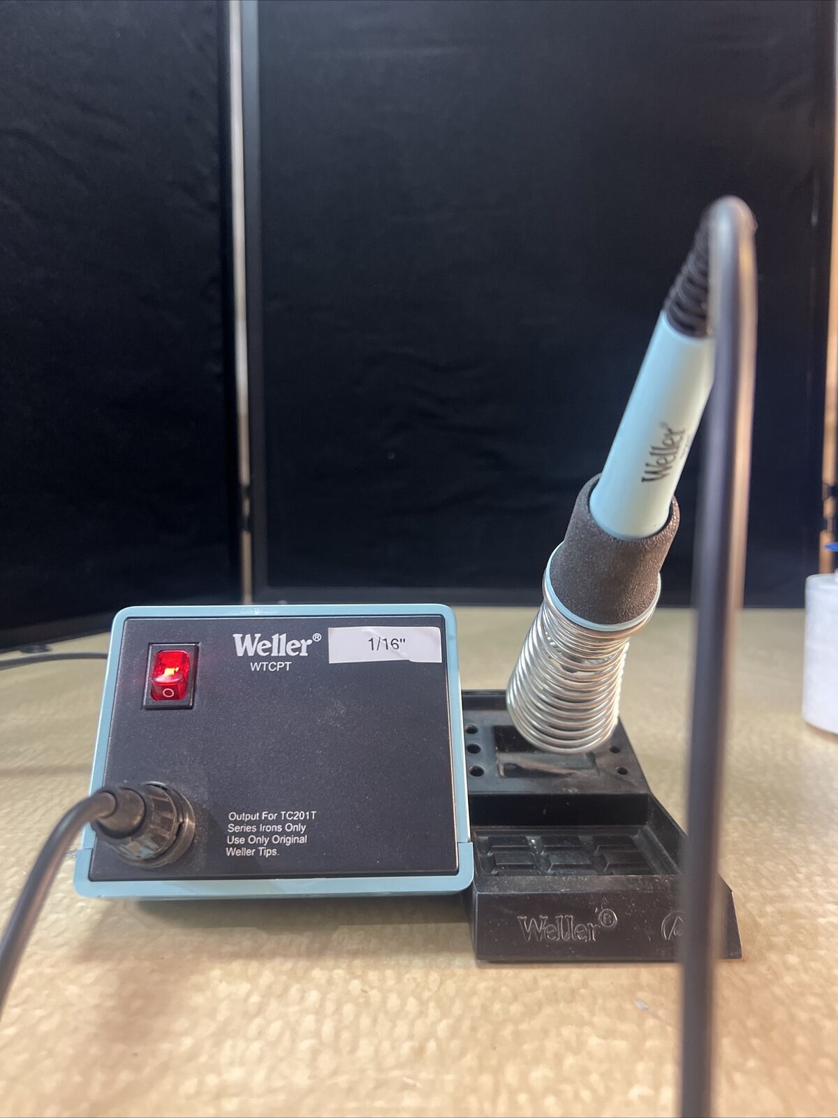 Weller Model# TC201T- WTCPT Professional Soldering Iron With Stand& Medium Point