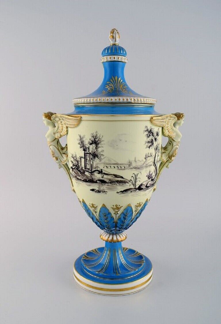 Large Dresden ornamental vase in hand-painted porcelain with classicist scenes.