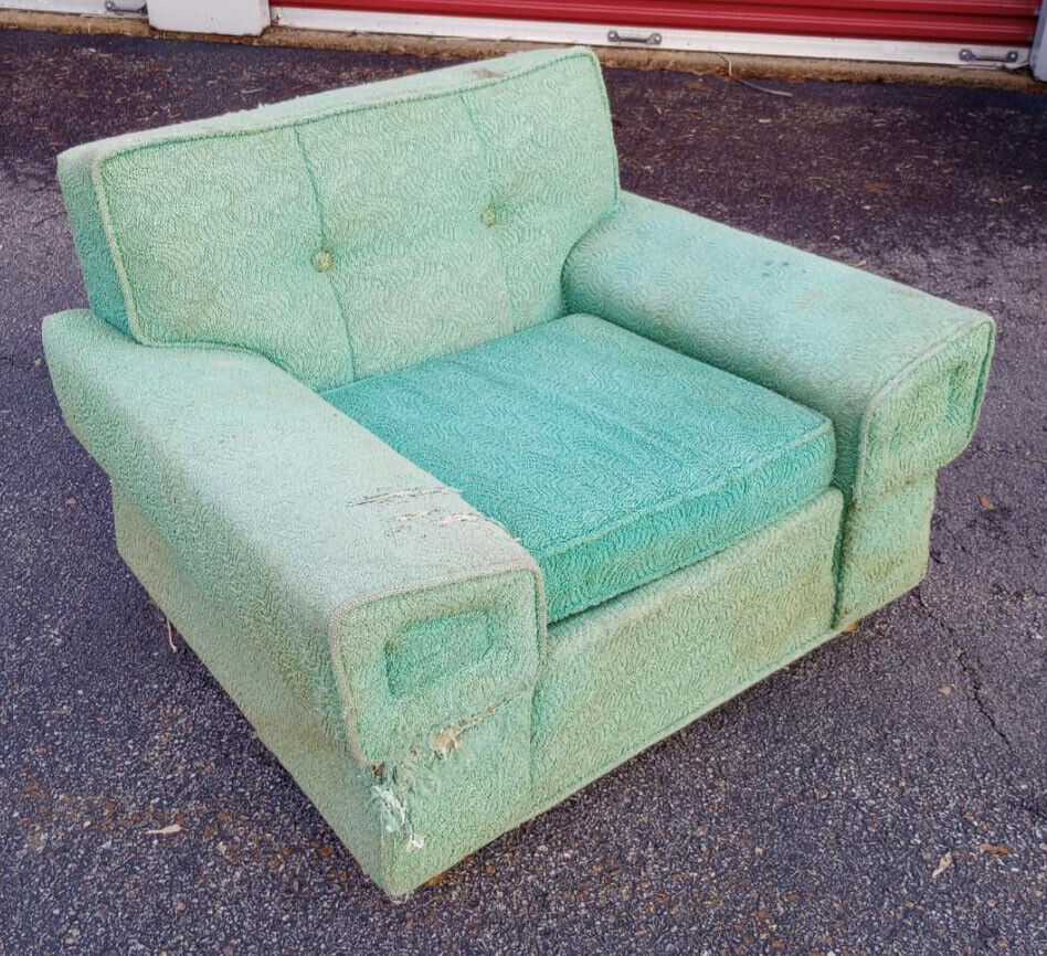 Vintage Mid-Century Kroehler Ambassador Plush Lounge Arm Chair
