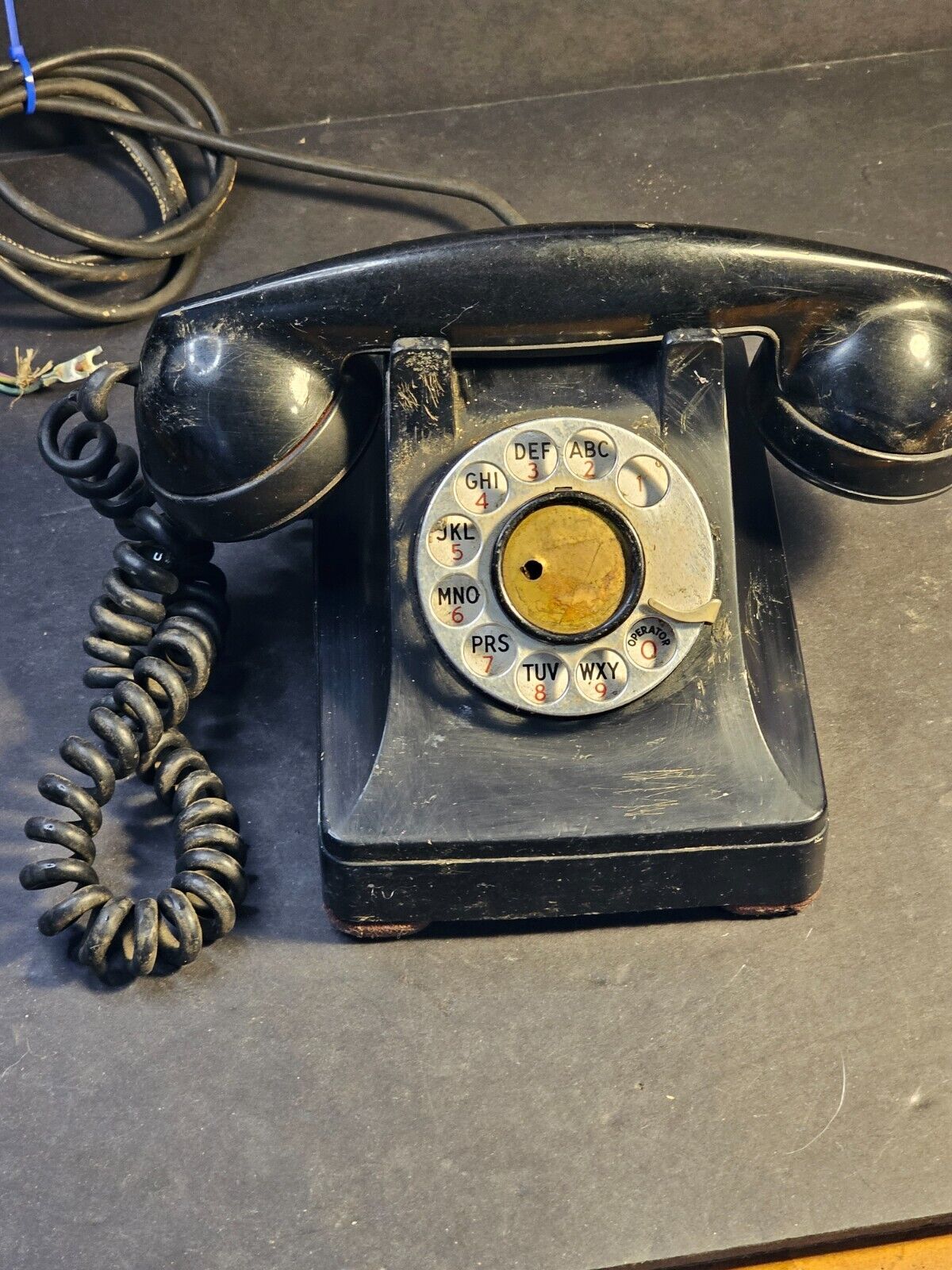 Telephone 1930s/40s/ as found/hard body/ Bakelite ?/ 8 x6x6