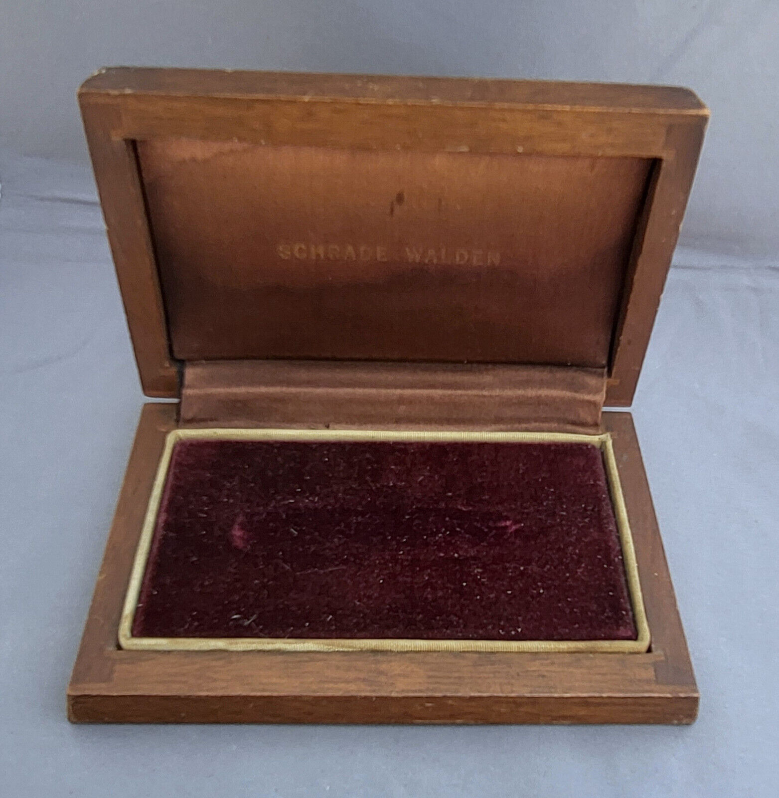 Vintage - Schrade Walden - Knife Presentation Box