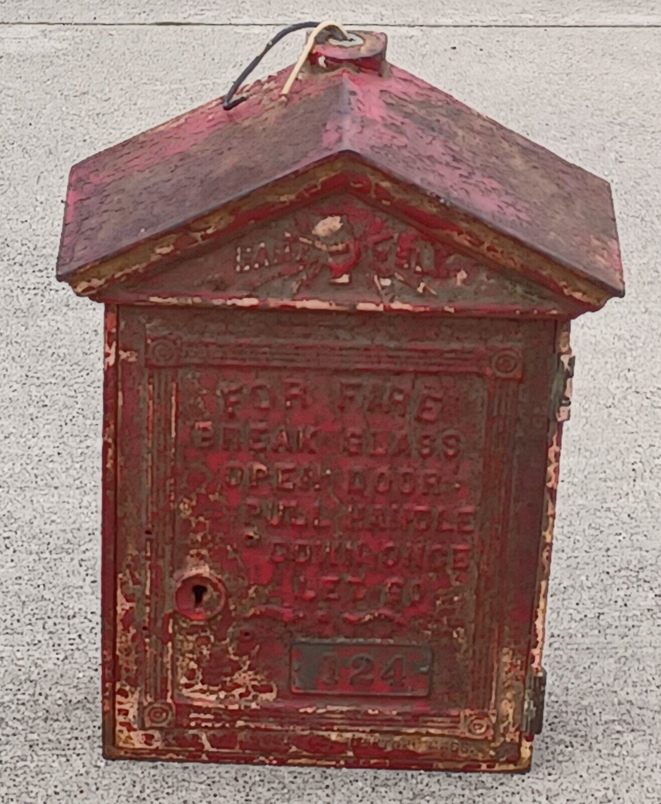 ANTIQUE CAST IRON GAMEWELL FIRE ALARM BOX FOR THE COLLECTOR OR THE MAN CAVE