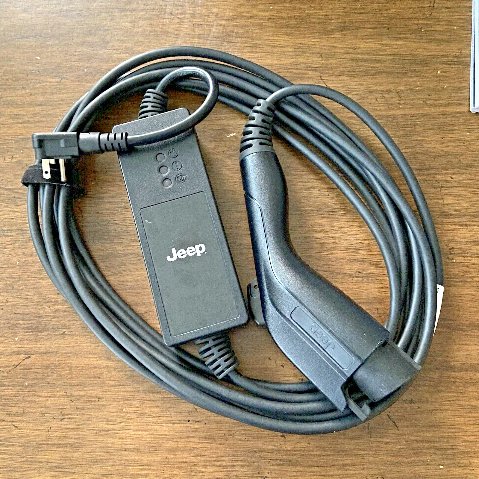 Jeep EV Charger Wrangler Rubicon Willys 4XE Grand Cherokee charging cable PHEV