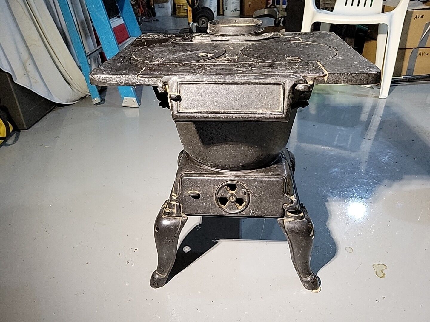 Antique Old VESTAL STOVE CO SWEETWATER TN  #5 CAST IRON SMALL COAL STOVE