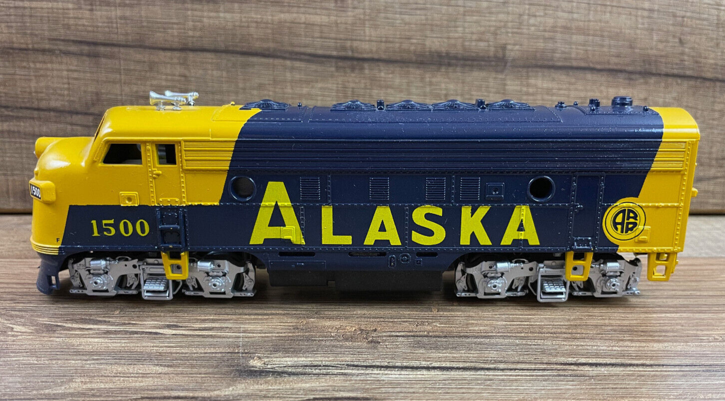Athearn Alaska Railroad Custom Painted Lighted F7 Diesel Locomotive ARR 1500 HO