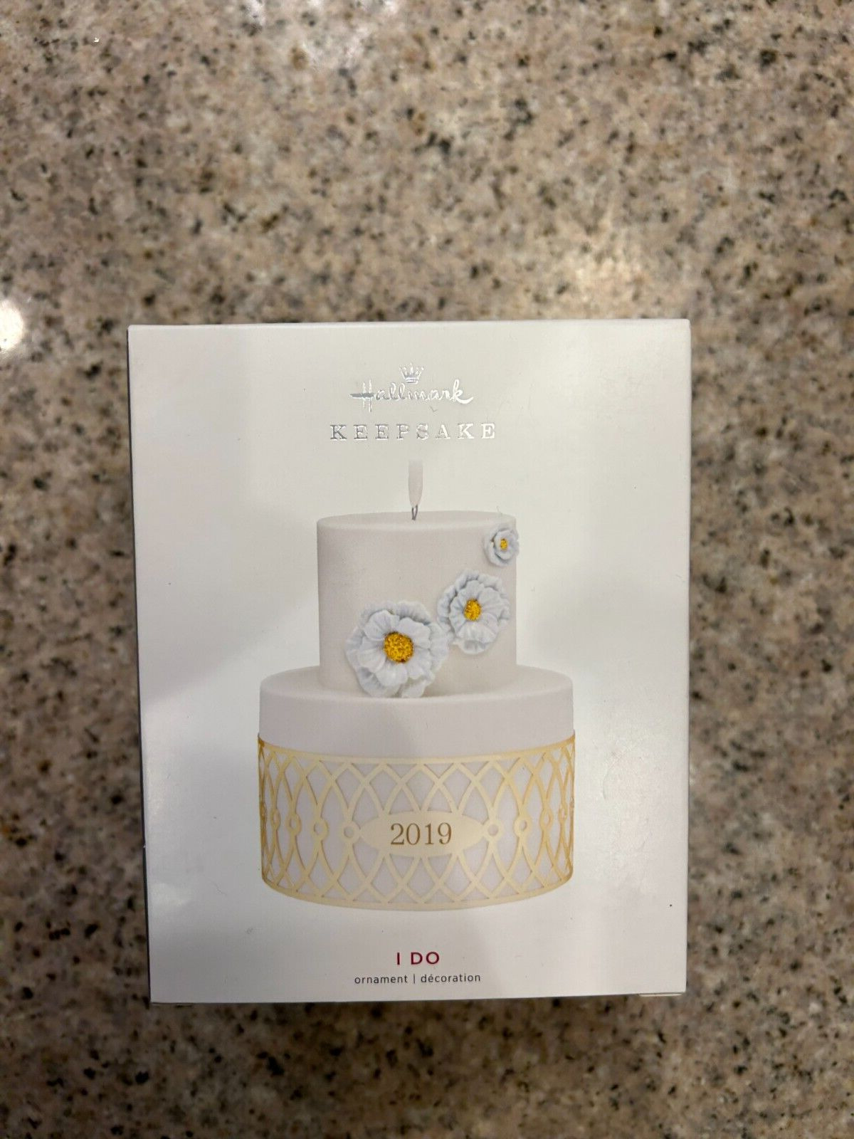 Hallmark 2019 “I Do” Christmas Ornament Wedding Cake  Porcelain & Metal New