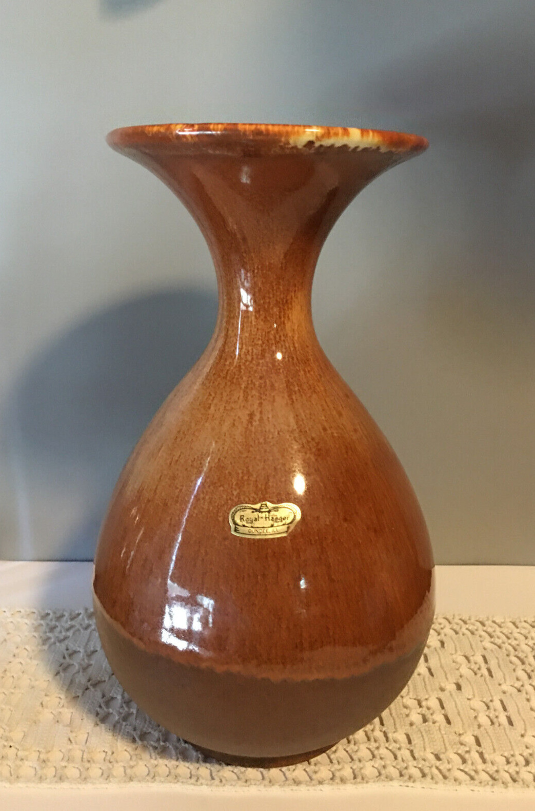 Vintage Royal Haeger Vase Art Pottery 10\