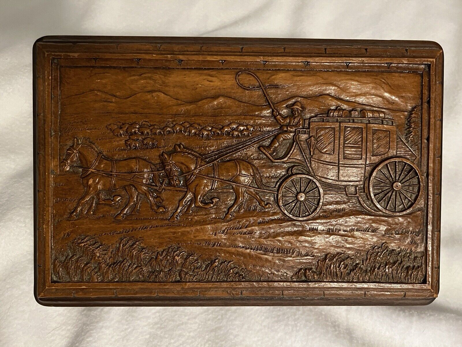 SALE Antique SyrocoWood  Cigar Trinket Jewelry Box Western Stagecoach Motif EUC