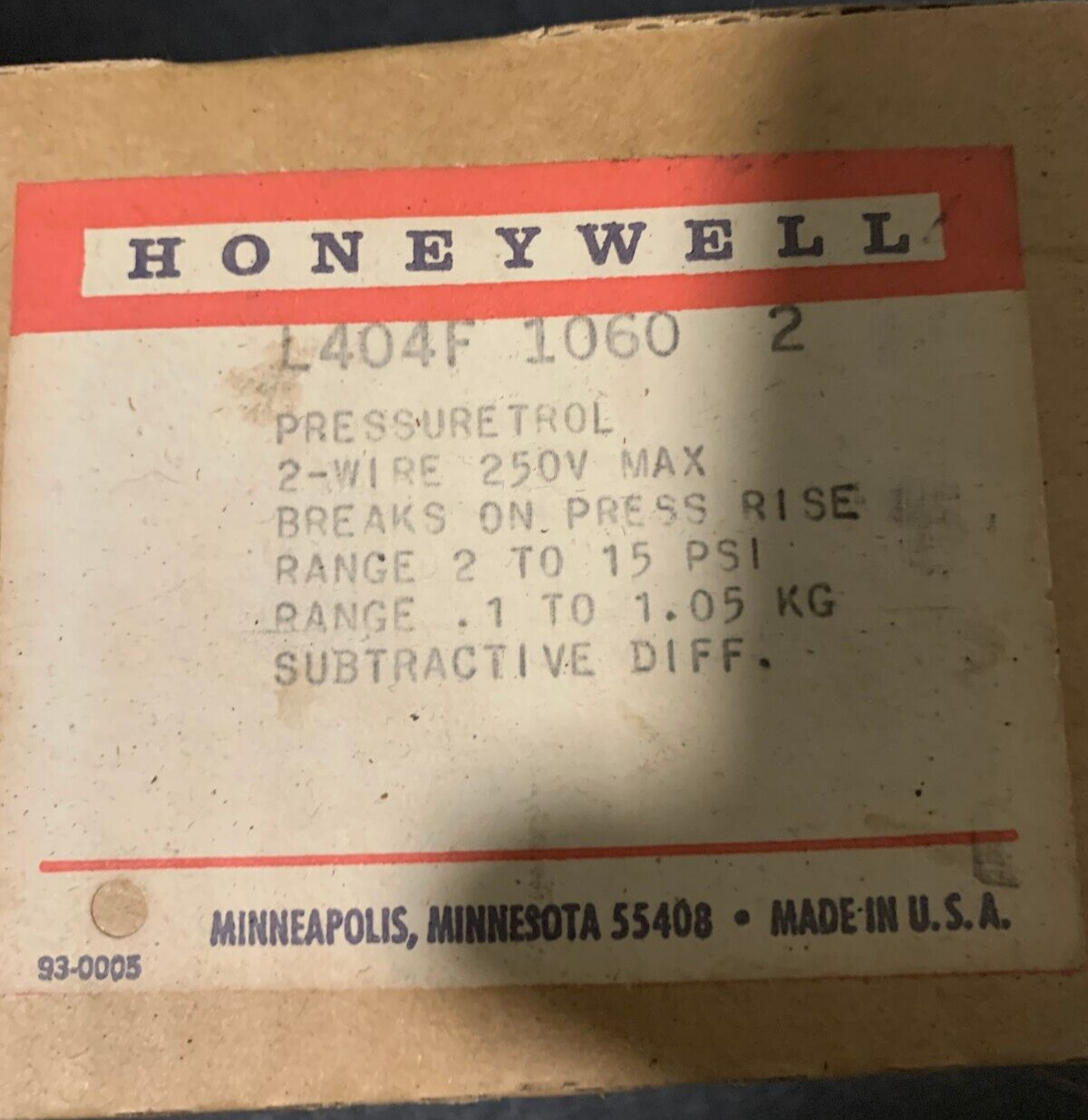 Honeywell L404F 1060 Pressuretrol Controller  New Old Stock