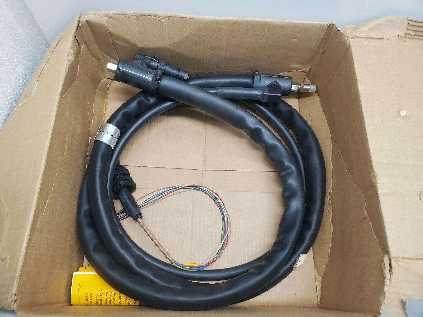 NEW IN BOX NORDSON 240V 282W 1500PSI HOT GLUE HOSE ASSEMBLY 155007D