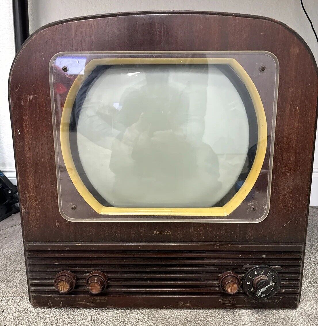 Vintage PHILCO Television Tube Wood Grain Model 50-T1400 Rare Needs Service Read