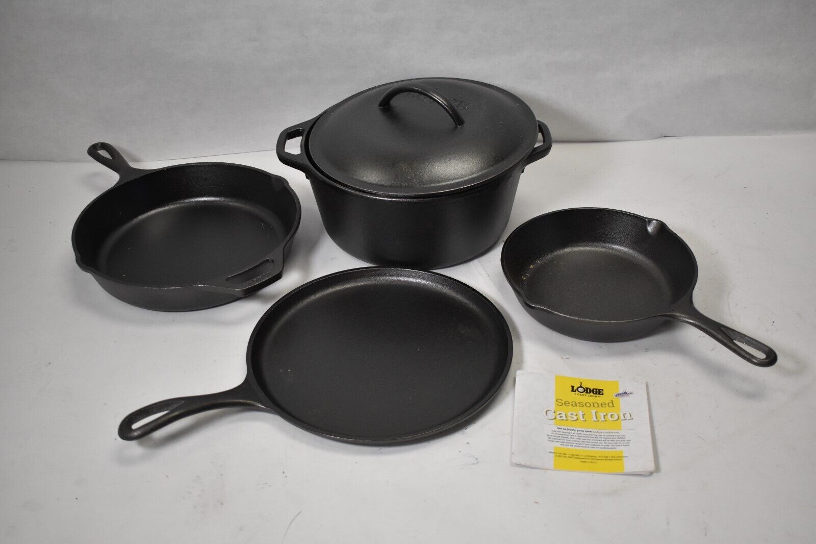Lodge Pre Seasoned Cast Iron 5 Piece Combo Set L5GS3 Kitchenware Pots Pans