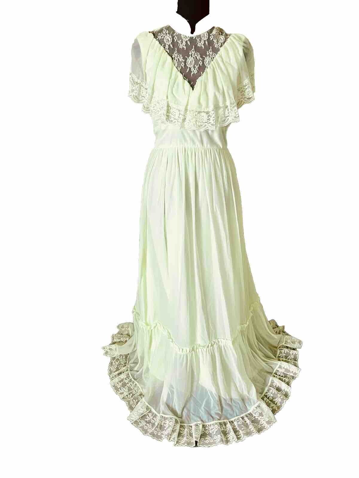 Vintage J.C Penny’s 70s Yellow Gunne Sax Style Prairie Dress Size 6 Wedding Gown
