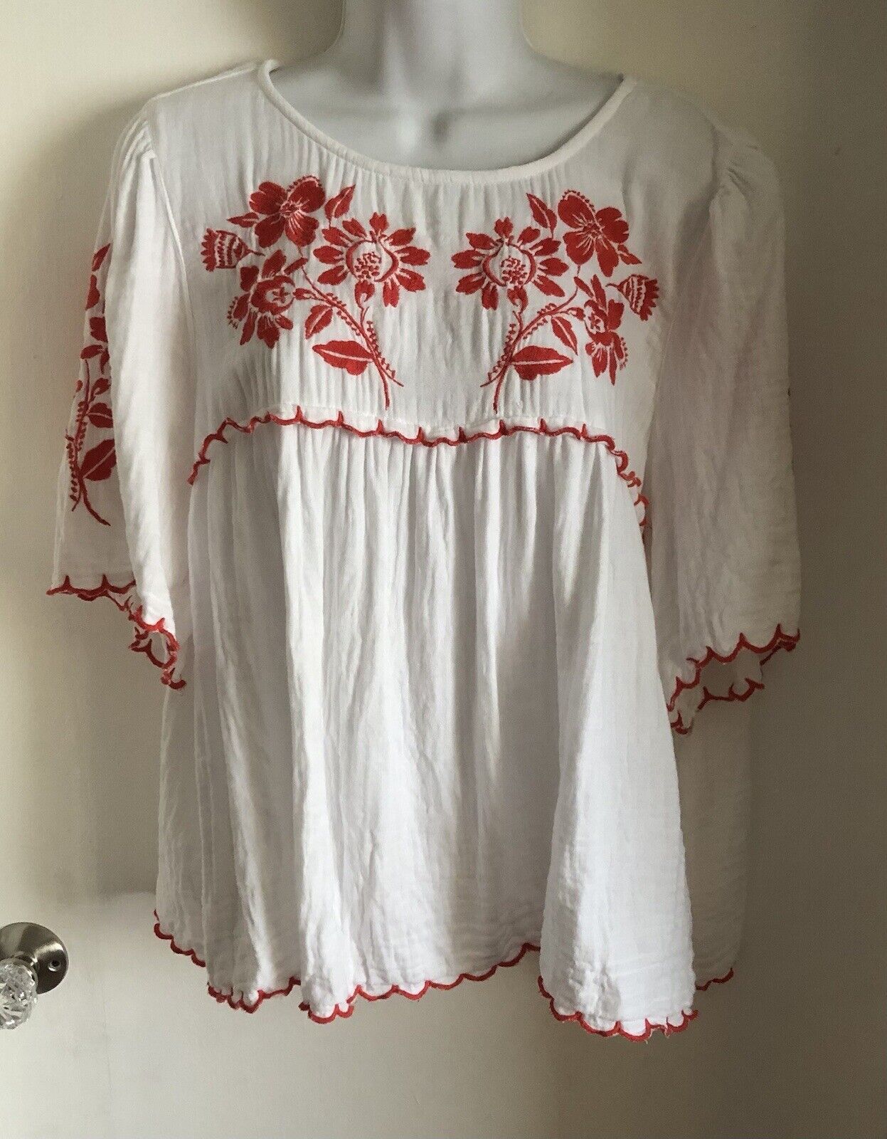 Old Navy White Red Embroidery Blouse Top 100% Cotton XL Bohemian Hippie Vintage