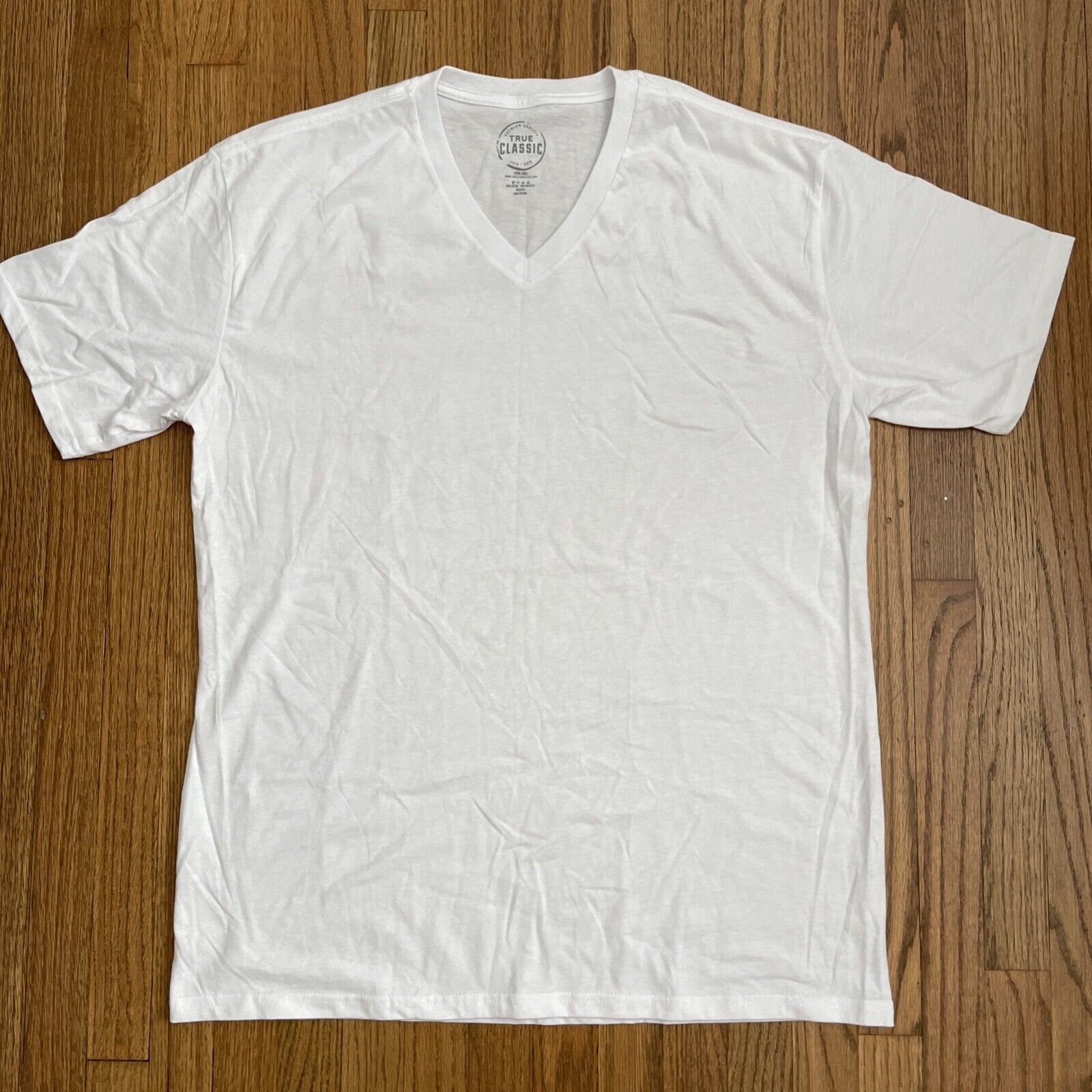 True Classic Premium Quality * V-NECK * T Tee Shirt WHITE Men\'s EXTRA LARGE XL