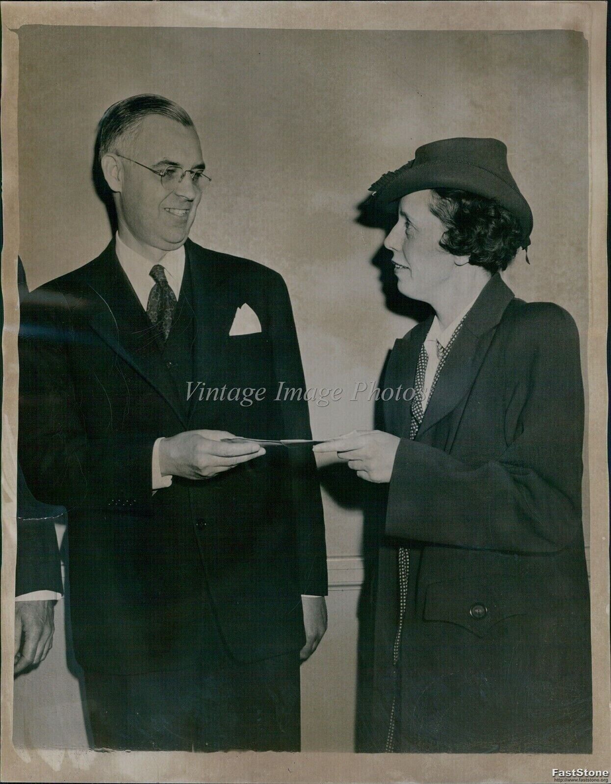 1944 Maxwell Hahn Gives Award To Lillian Johnson Ryther Center Event Photo 7X9