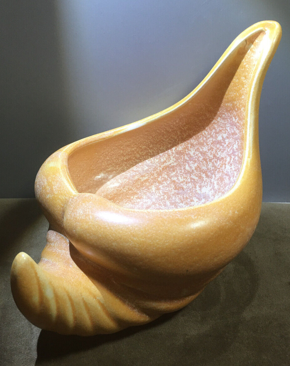 Vintage Hull USA Pottery Cornucopia Orange & Cream Planter Vase F479