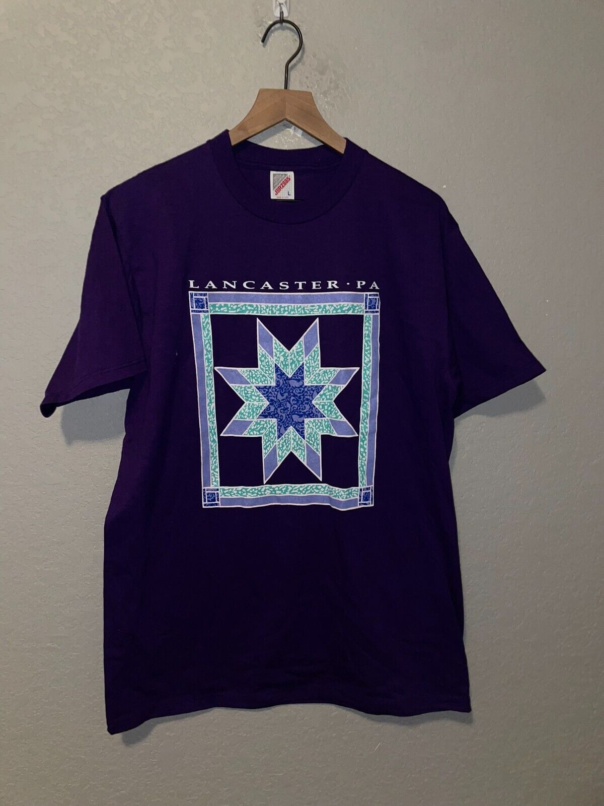 90s Vintage Jerzees Pastel Star Quilt Lancaster PA Graphic Purple Shirt VTG 1990