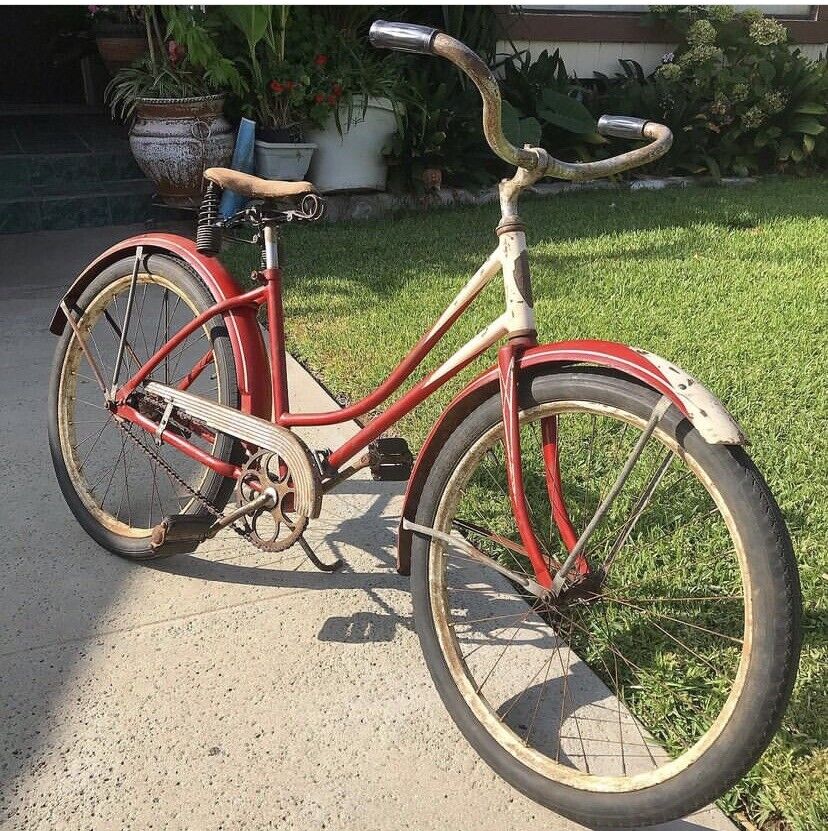 1939 Schwinn 24 “ Ladies Bicycle Rare 