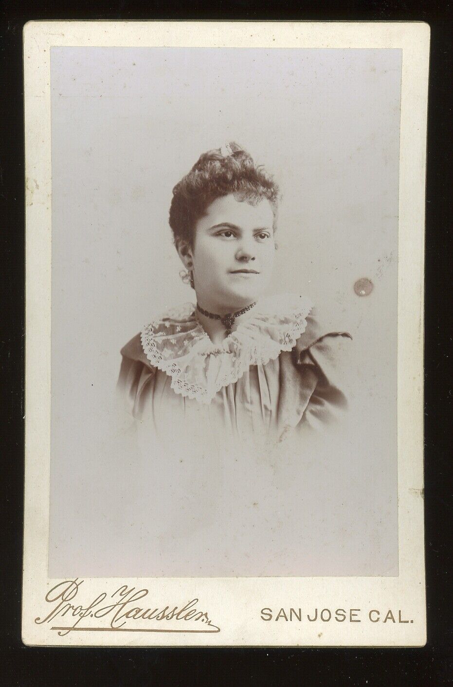 CA, San Jose. CABINET PHOTO showing a PRETTY YOUNG WOMAN