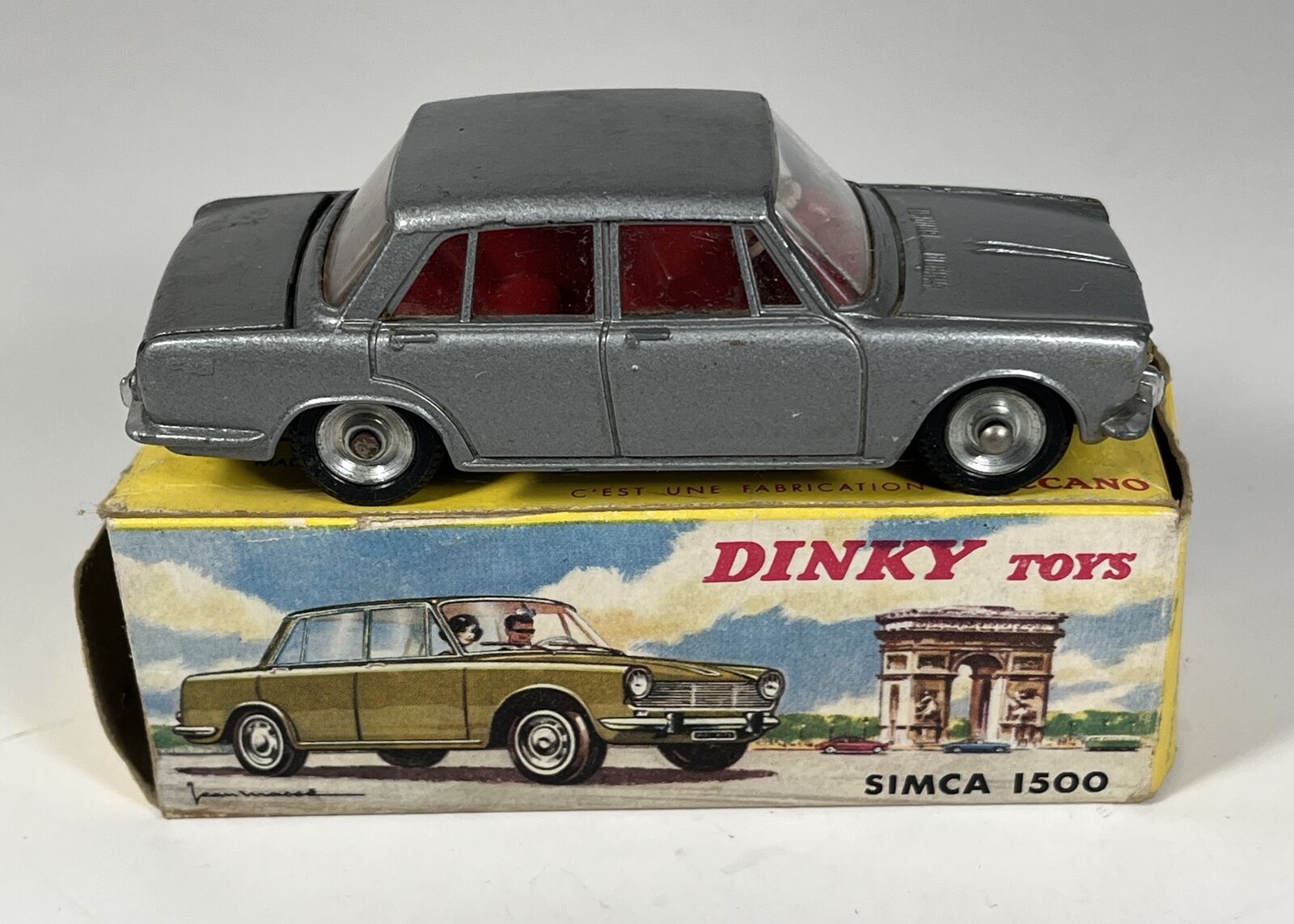 Vintage Dinky Toys 523 Simca 1500 Diecast Car W Box