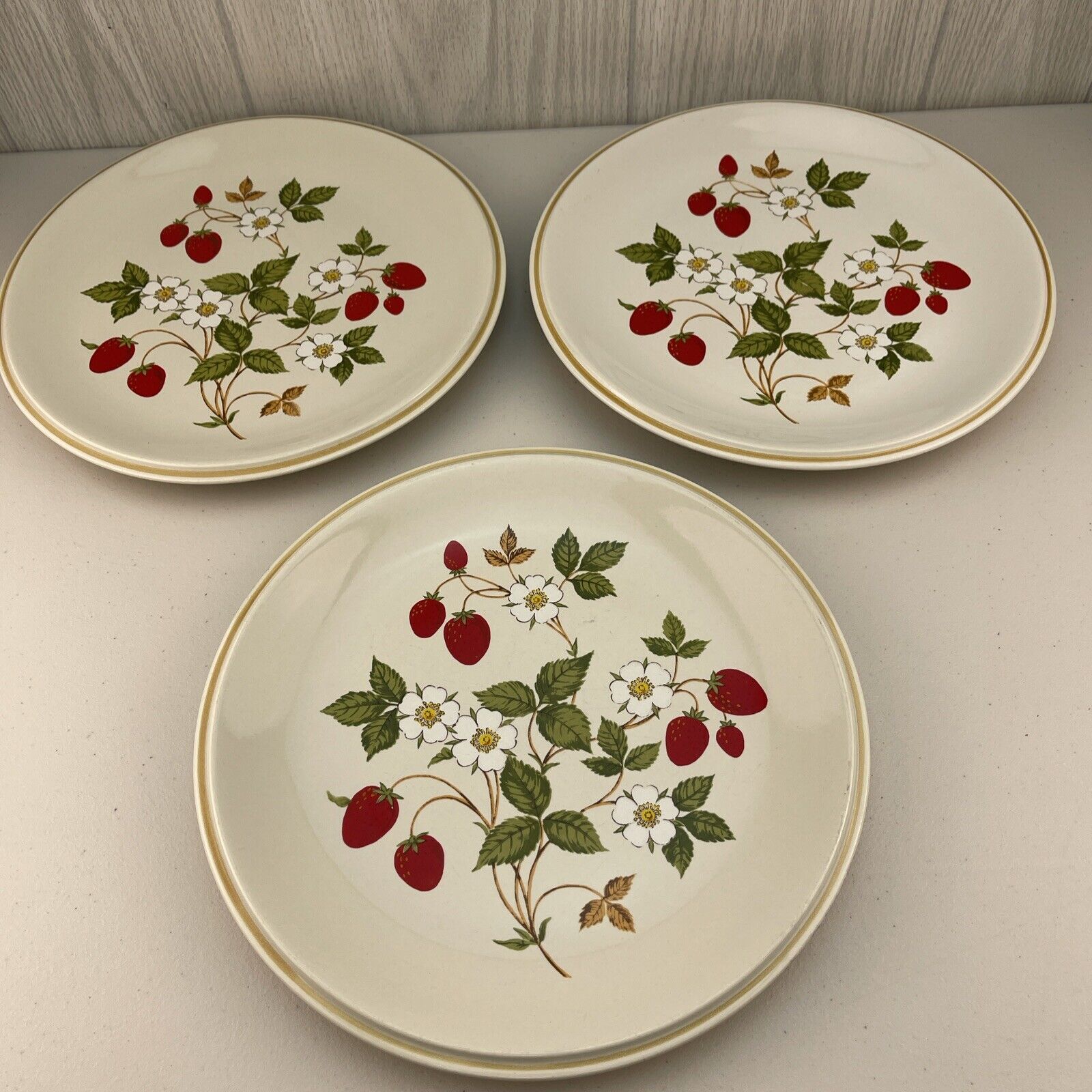 3 Vintage Sheffield Stoneware Strawberries & Cream Dinner Plate 10 1/2\