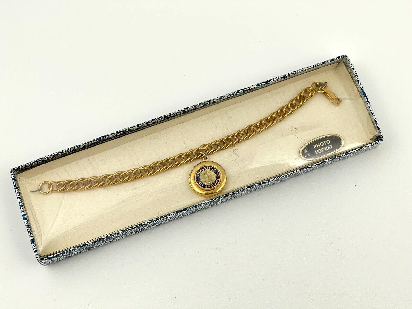 Vintage Charm Bracelet Seattle World\'s Fair Space Needle Photo Locket Souvenir