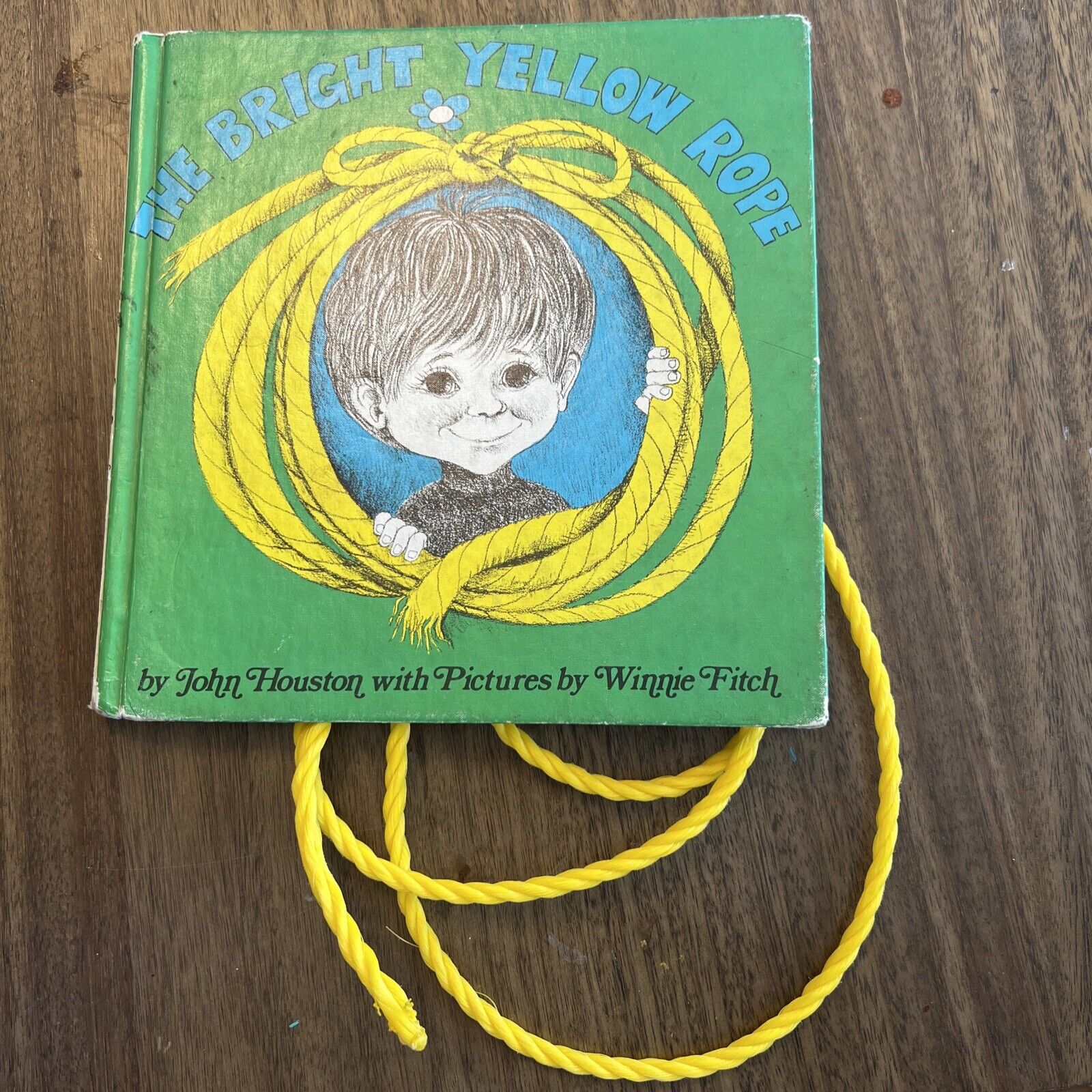 Rare The bright yellow rope -Childrens Bookhardcover. With Yellow Rope Included