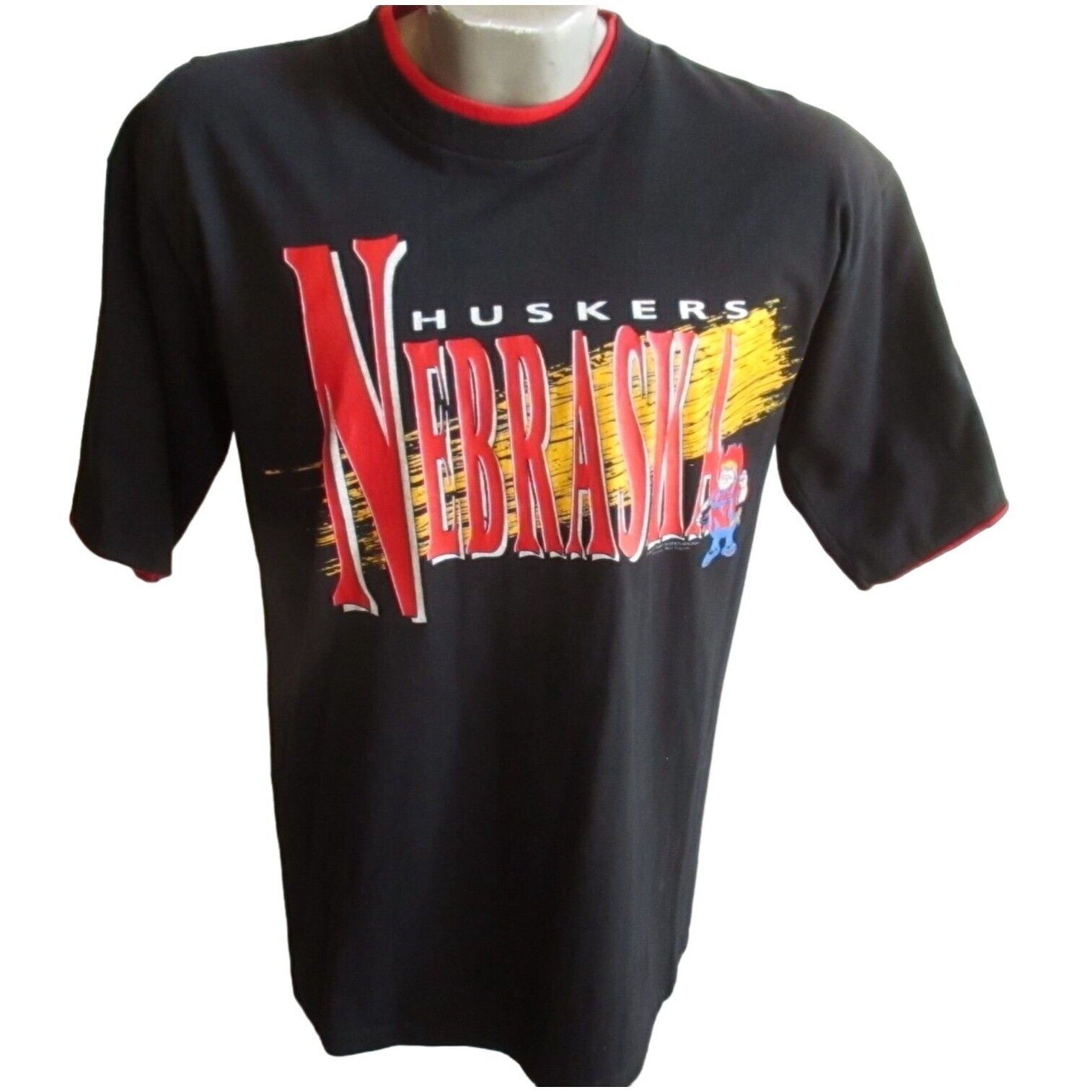 Vintage Mens T-shirt Single Stitch Large Herbie Nebraska Huskers BIG RED Black