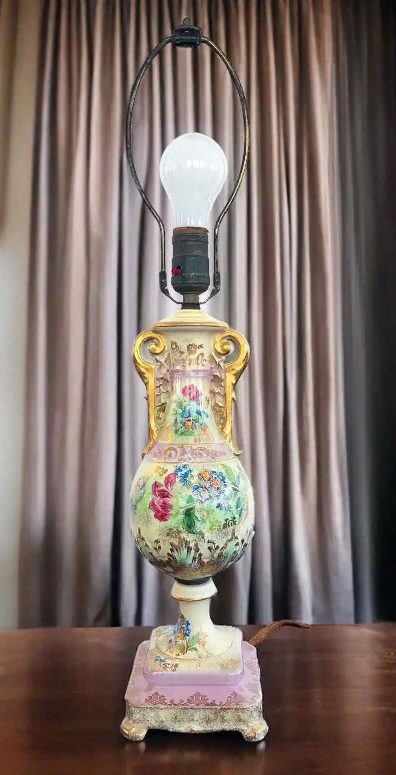 Vintage Beckwith China Porcelain Hand Painted Table Lamp