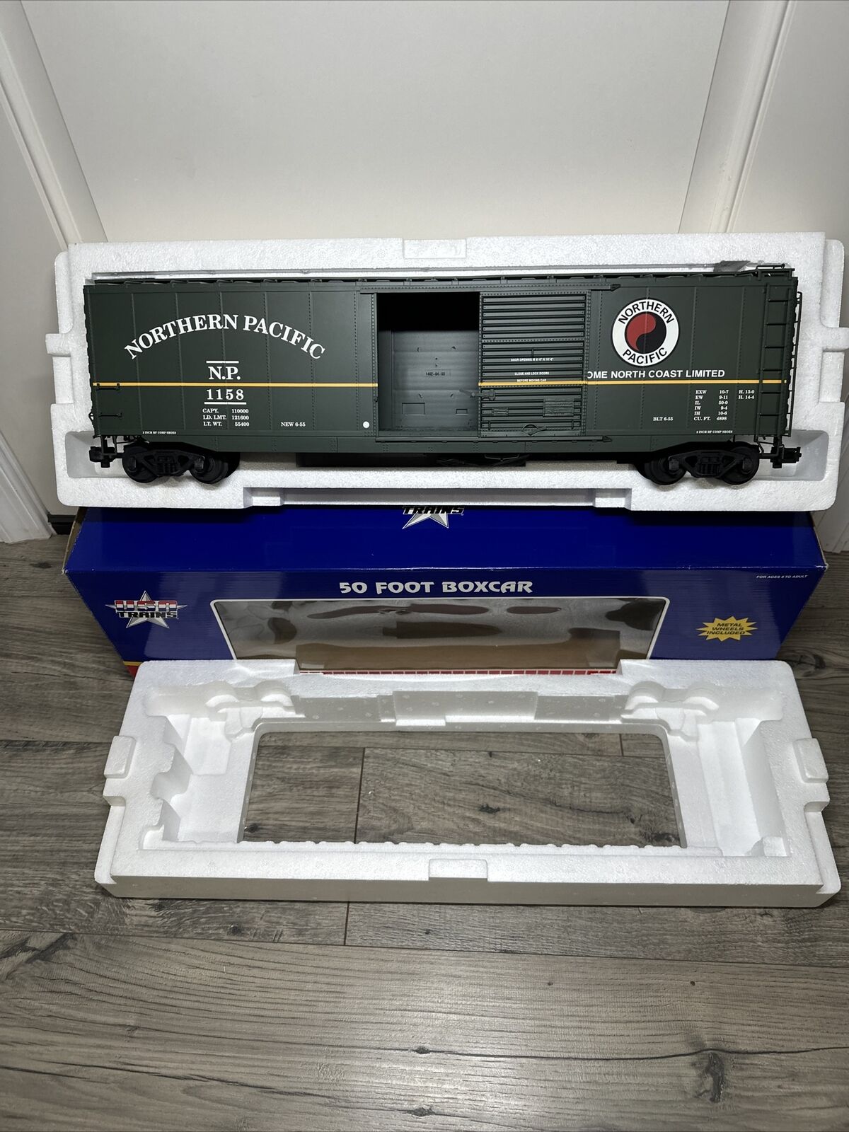 USA Trains G Scale Northern Pacific 50\' Box Car in box