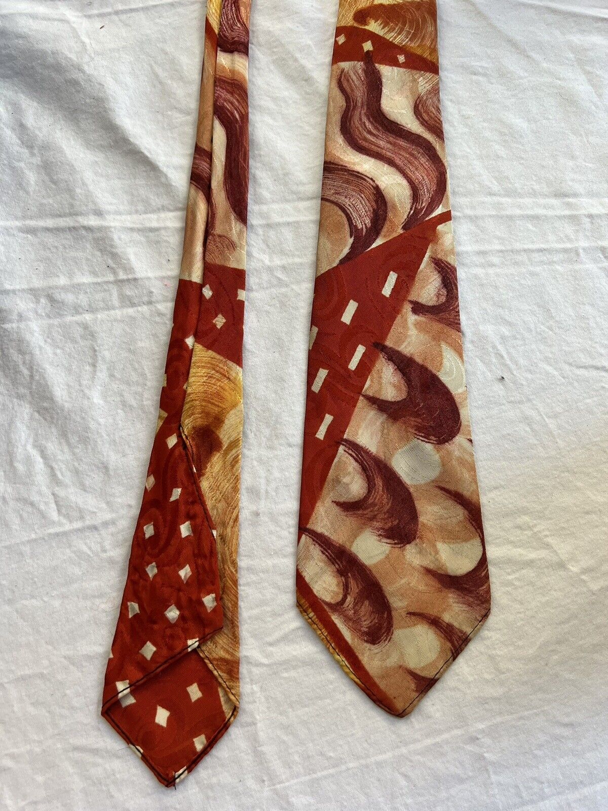 Unique Mod Pattern Vintage Neck tie Circa 1940s
