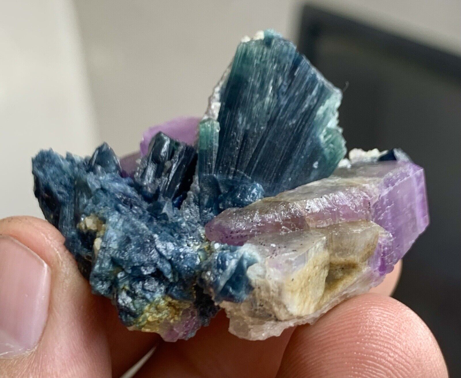 38 Grams Very Nice Purple Appetite Crystal Combined With Blue Tourmaline