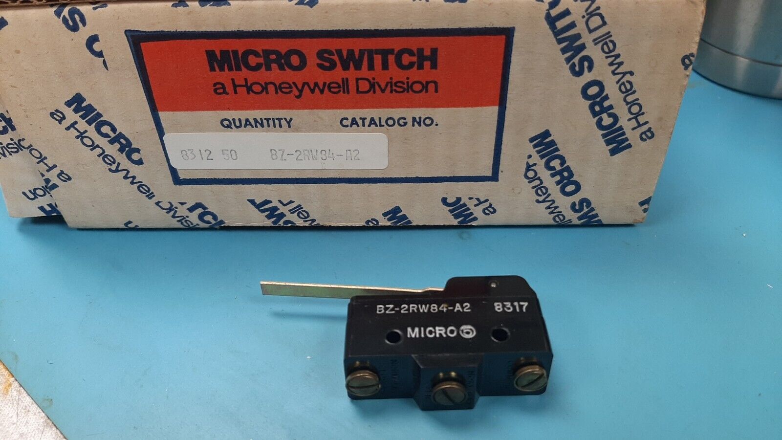 ( 1 PC ) BZ-2RW84-A2 HONEYWELL MICROSWITCH STRAIGHT LEVER, SPDT, 15A, 480V 